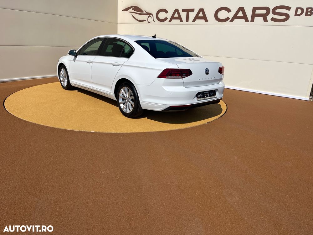 Volkswagen Passat - 10