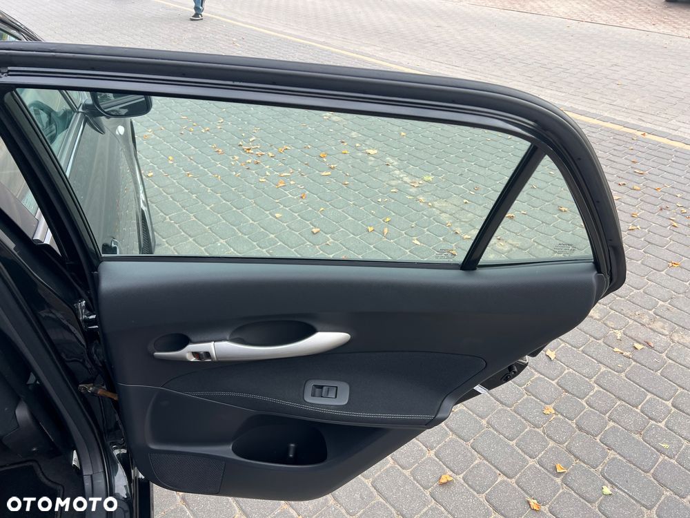 Toyota Auris - 23