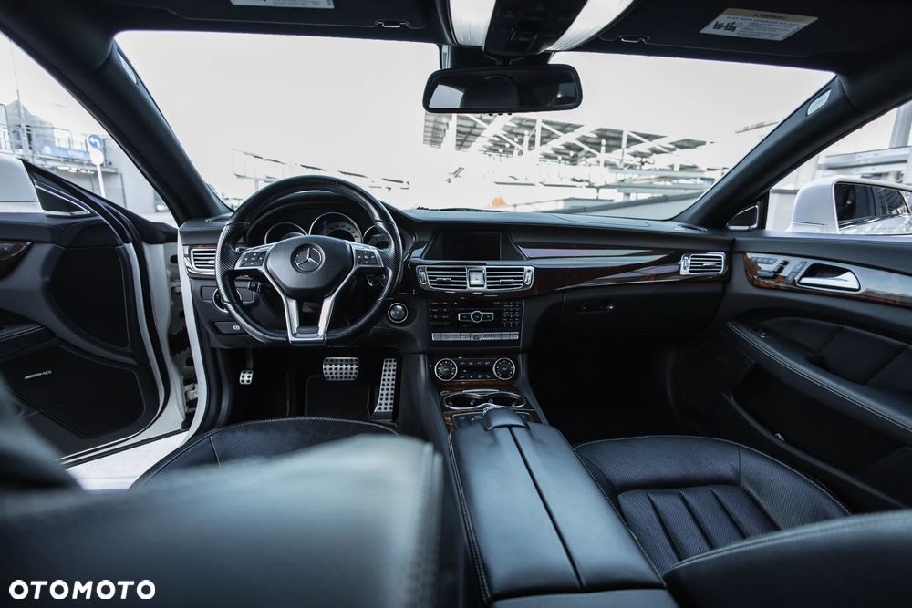 Mercedes-Benz CLS - 19