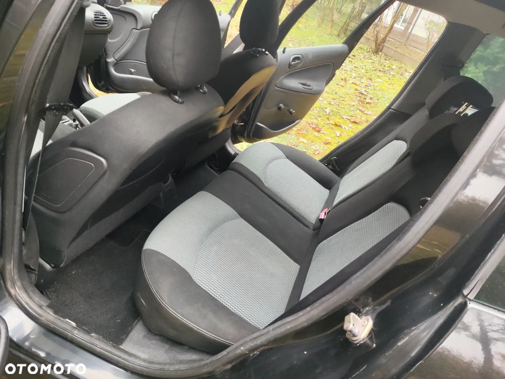 Peugeot 206 - 19