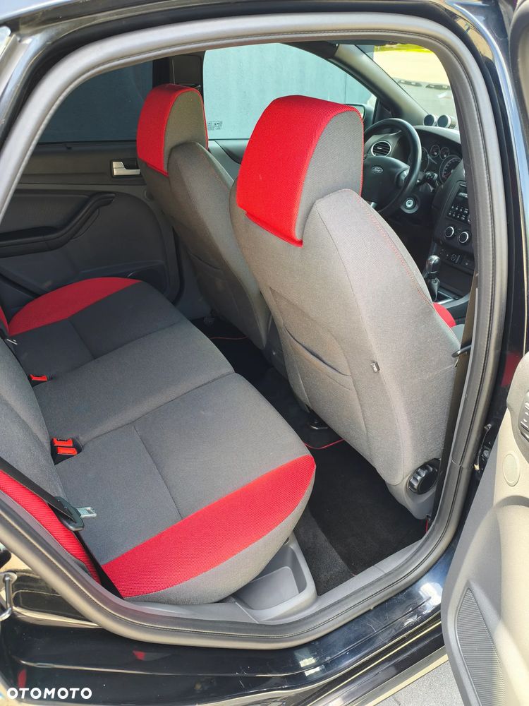 Ford Focus - 12
