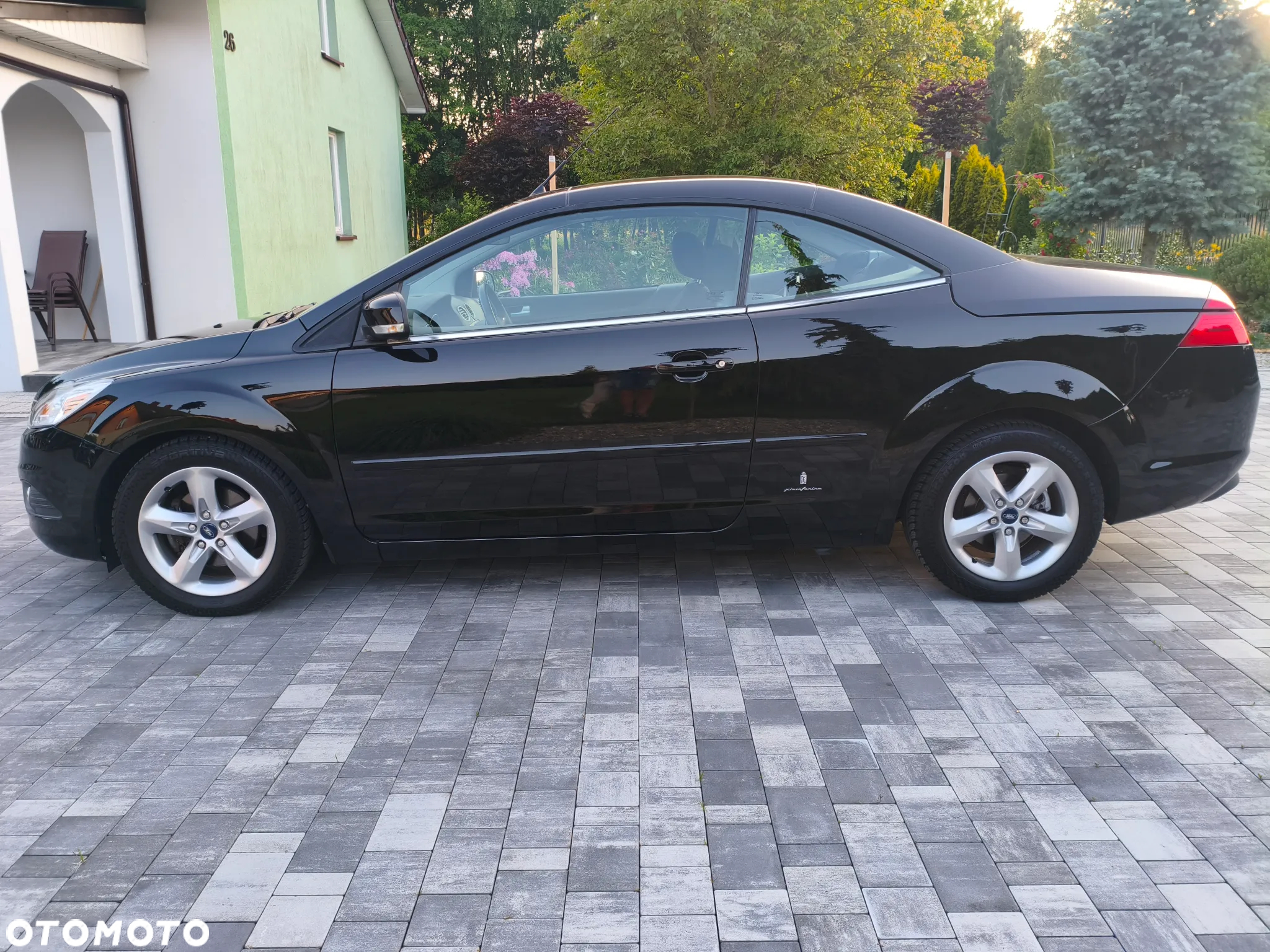 Ford Focus Coupe-Cabriolet 1.6 16V Trend - 11