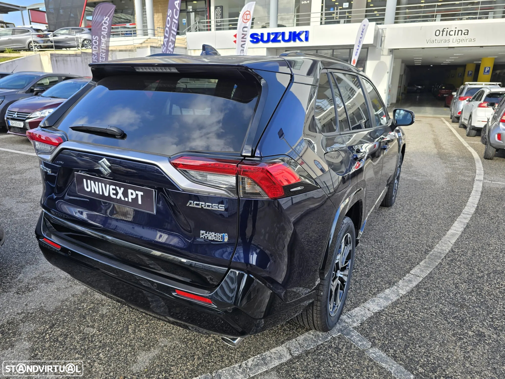 Suzuki Across 2.5L PHEV GLX AWD - 5