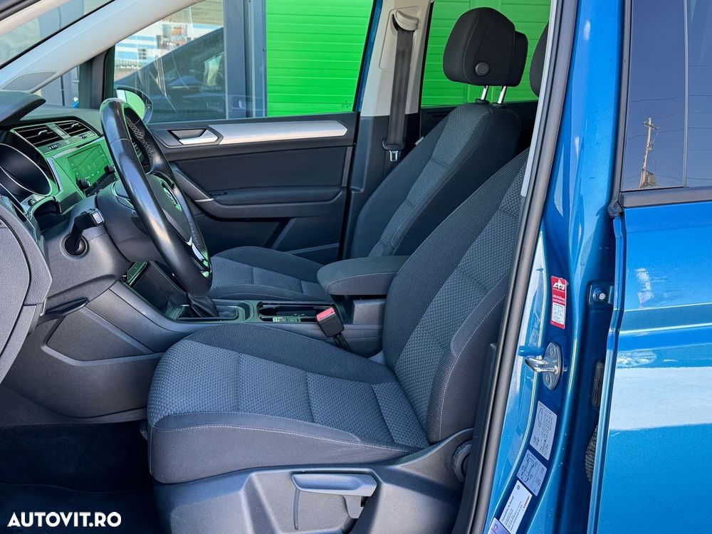 Volkswagen Touran - 19