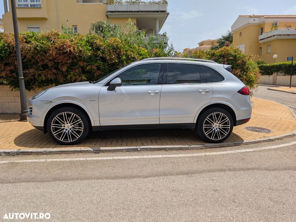 Porsche Cayenne Platinum Edition - 7
