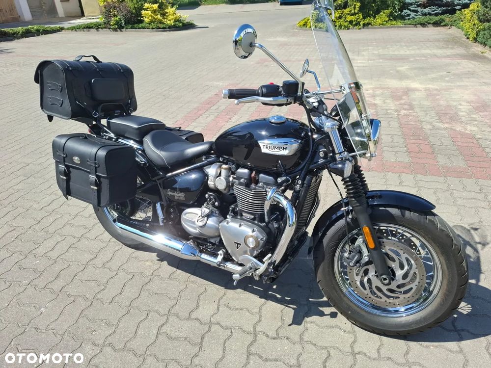 Triumph Bonneville - 1