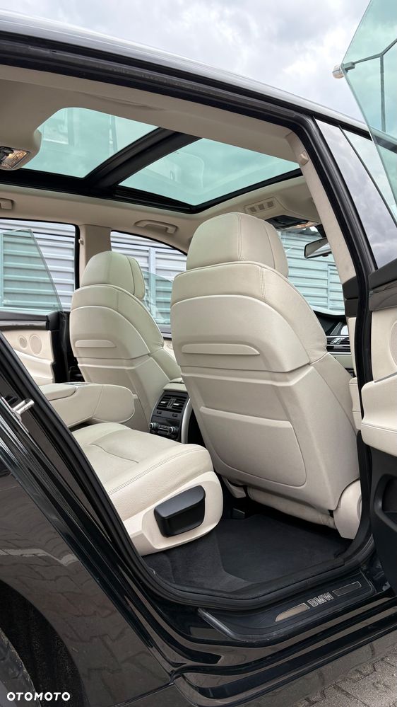 BMW 5GT 530d xDrive - 10