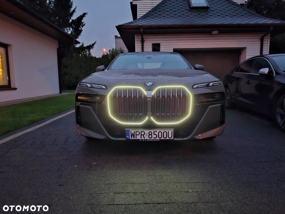 BMW Seria 7 - 31