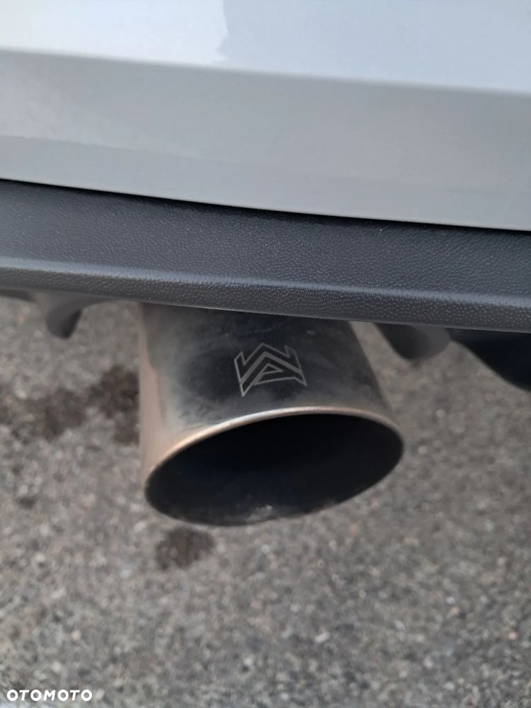 Volkswagen Golf GTI (BlueMotion Technology) DSG Performance - 6