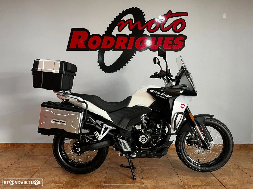 Macbor Montana XR1 125 EVO - COM OFERTA 3 MALAS + EQUIPAMENTO + CARTÃO DE DESCONTO EM COMBUSTÍVEL - 1