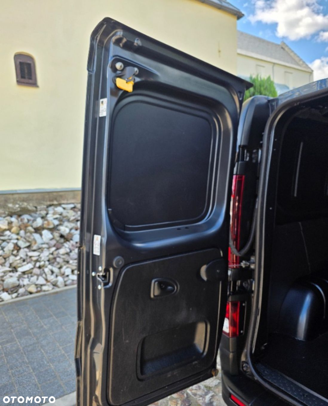 Renault Trafic - 32
