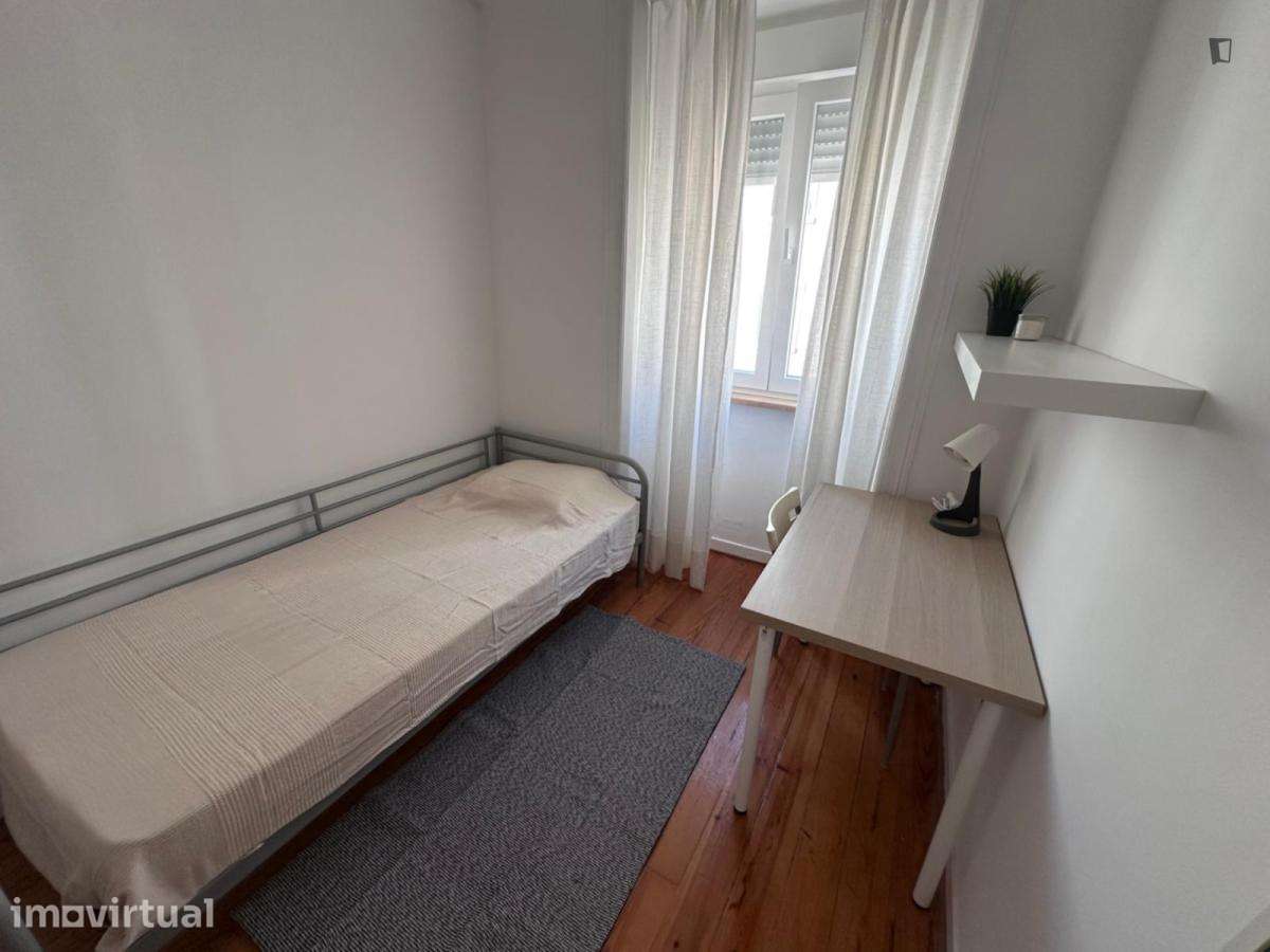 Quarto - localizado em Penha de França Lisbon - Grande imagem: 2/8