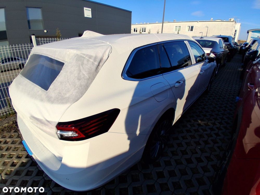 Skoda Superb 2.0 TDI SCR 4x4 L&K DSG - 3