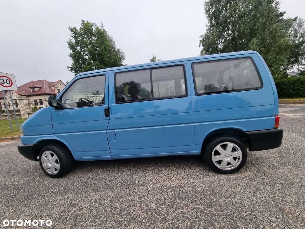Volkswagen Multivan - 2