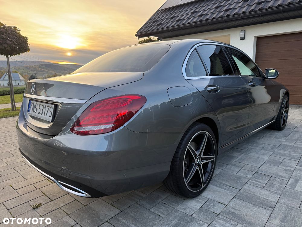 Mercedes-Benz C-Class 2018 photo 3