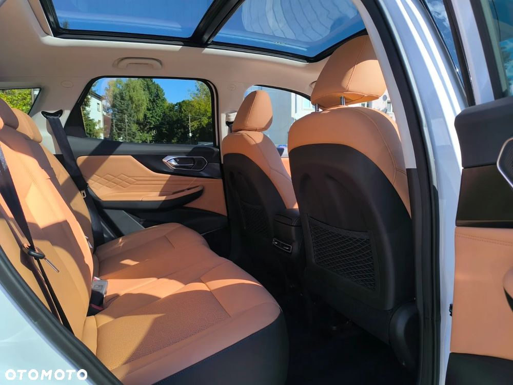 BAIC 7 1.5T Luxury Plus DCT - 18