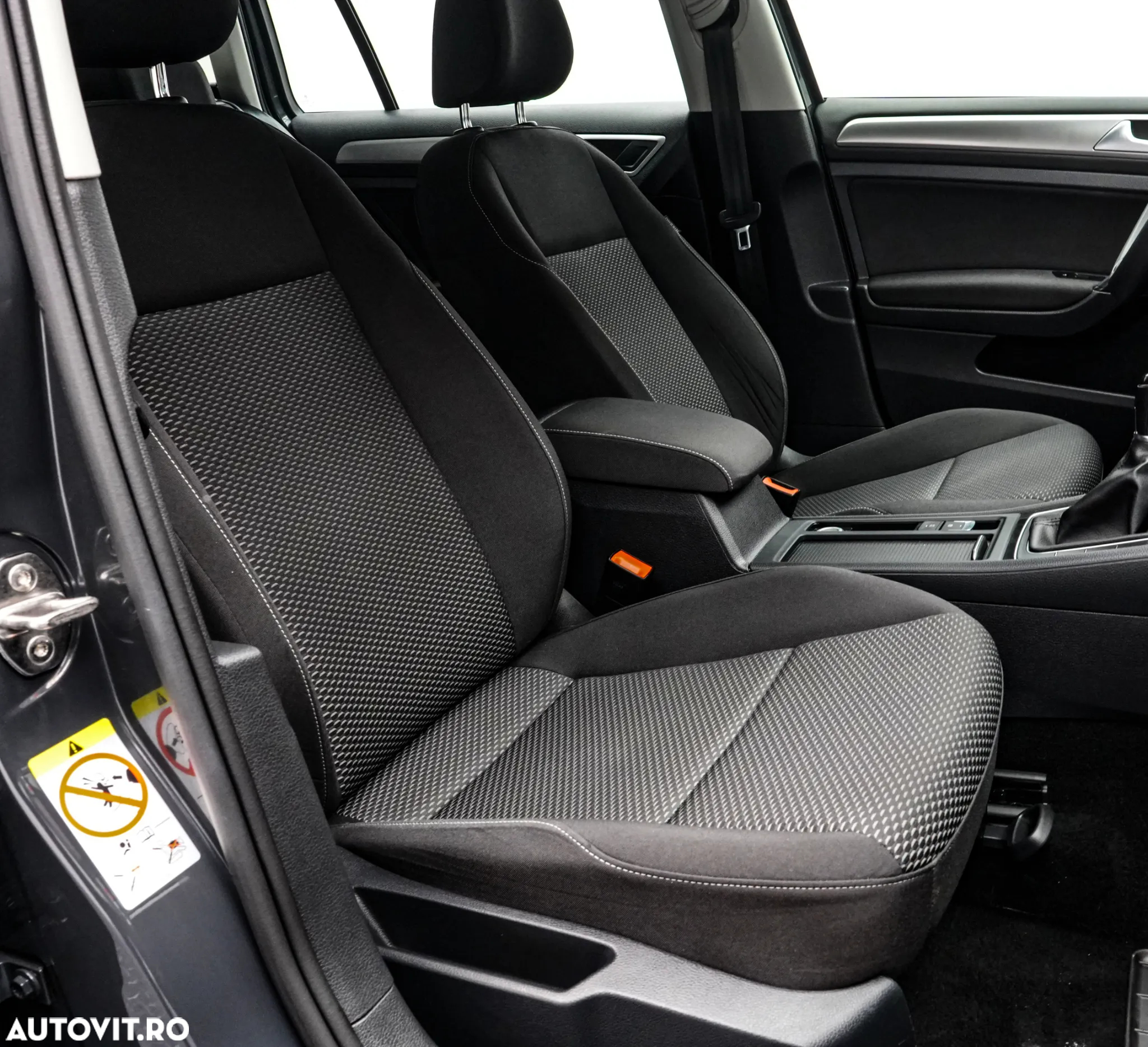 Volkswagen Golf 1.6 TDI Comfortline - 15