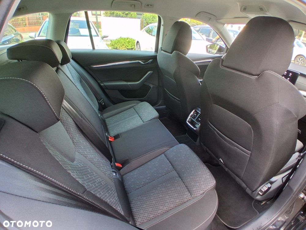 Skoda Octavia 2.0 TDI Style DSG - 12