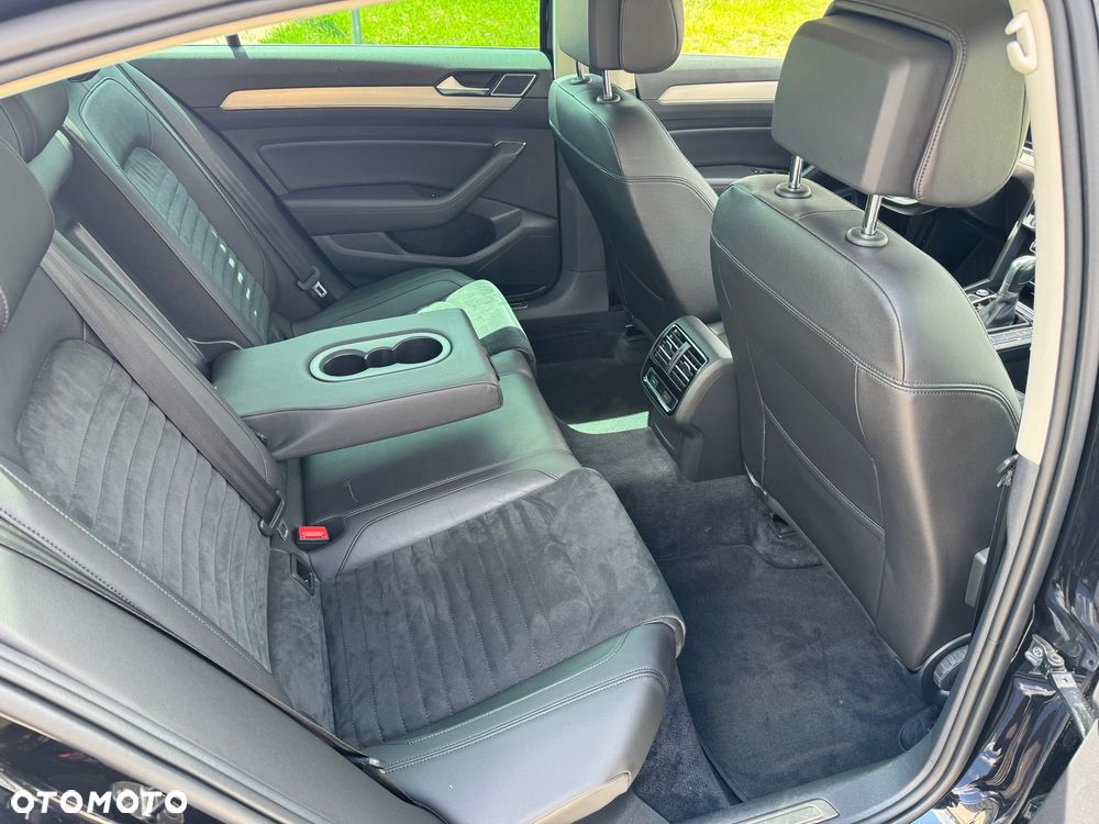 Volkswagen Passat - 27
