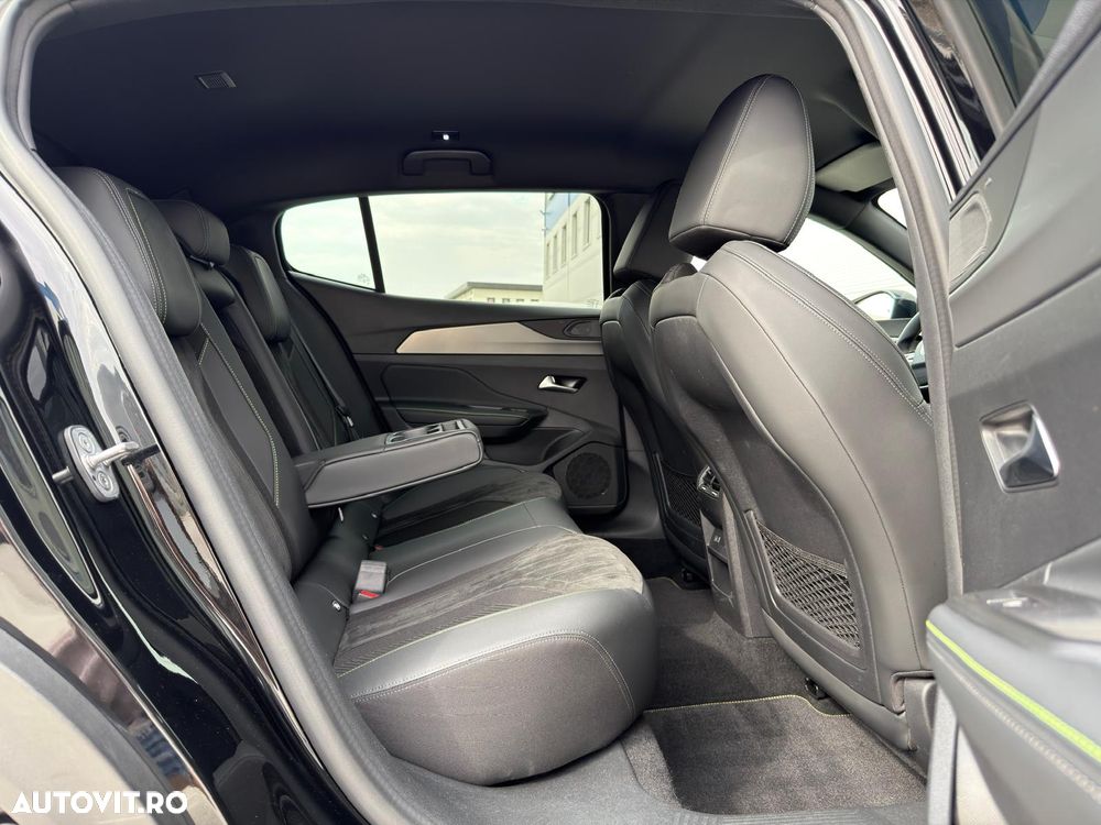 Peugeot 408 1.6L 180 PHEV GT - 10