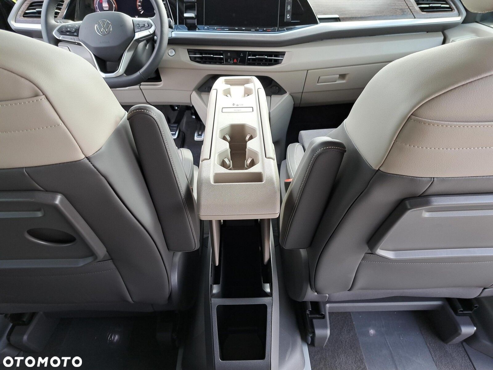 Volkswagen Multivan - 34
