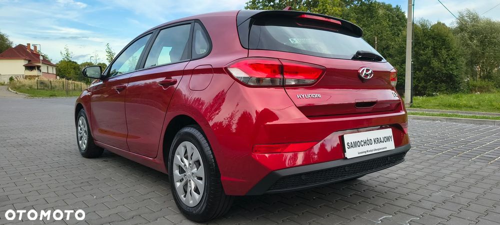 Hyundai i30 1.5 DPI Classic + - 7