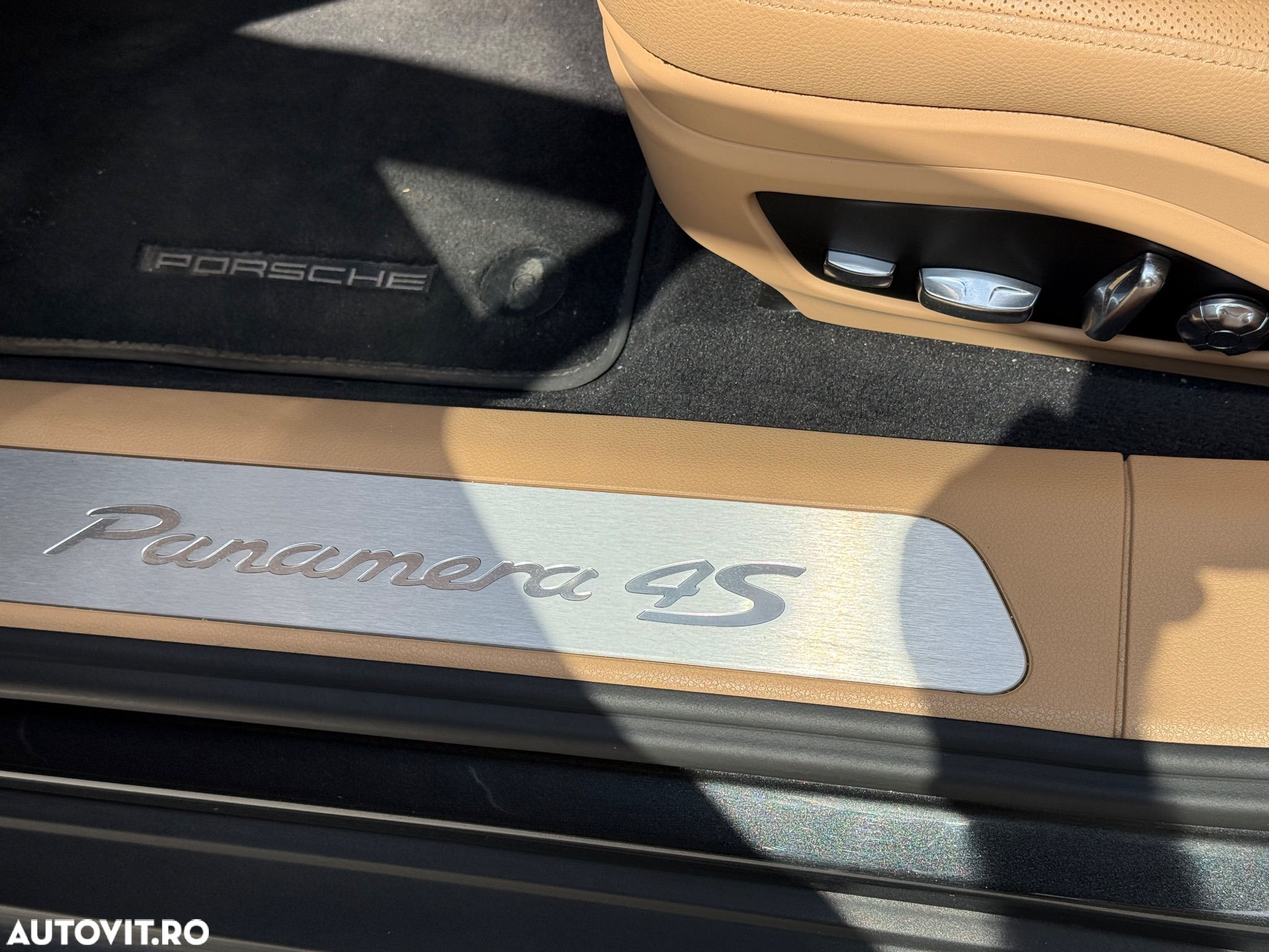 Porsche Panamera 4S Executive - 14