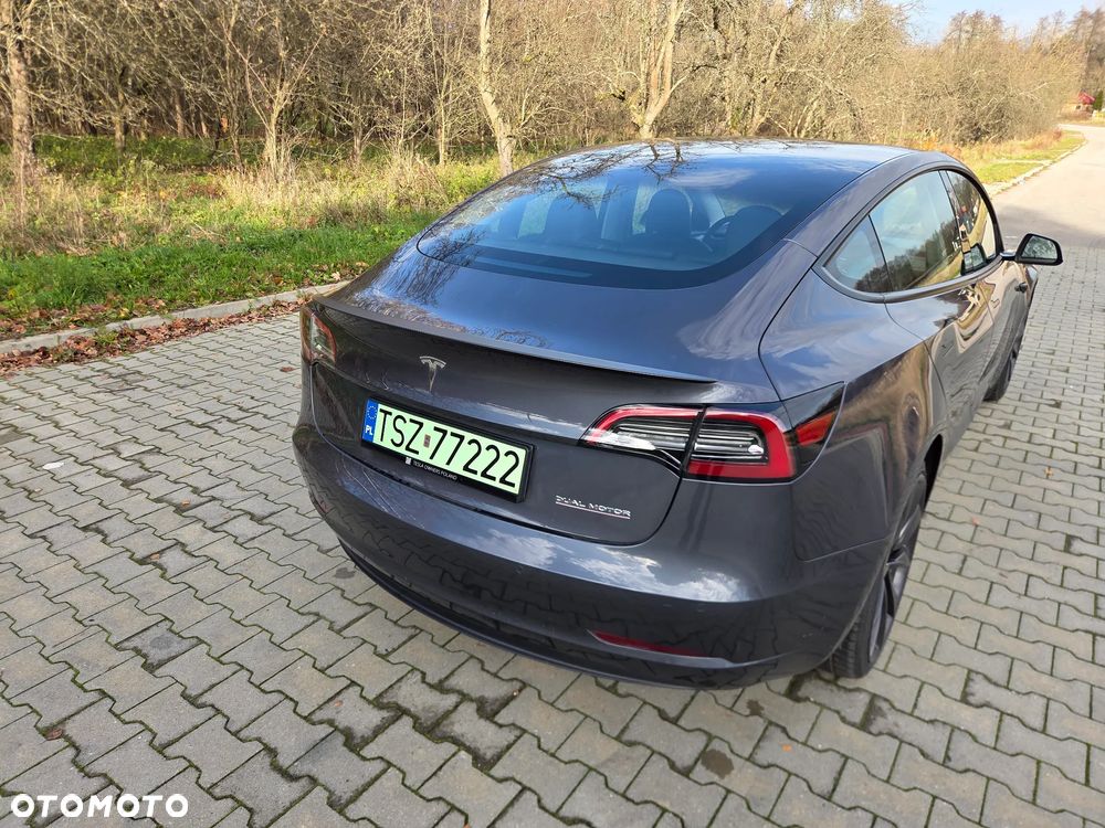 Tesla Model 3 - 9