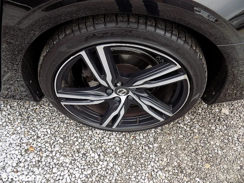 Volvo V90 T8 AWD Plug-In Hybrid R-Design - 27