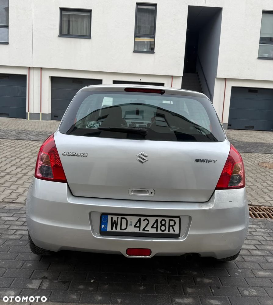 Suzuki Swift 1.3 GC - 6