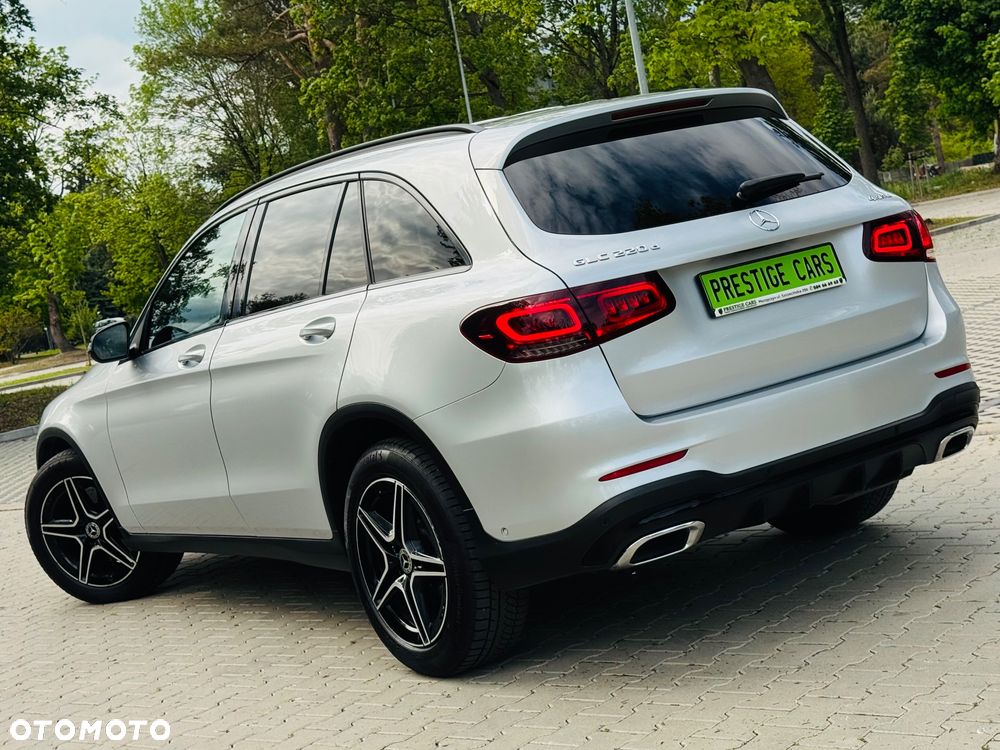 Mercedes-Benz GLC 220 d 4Matic 9G-TRONIC AMG Line Plus - 11