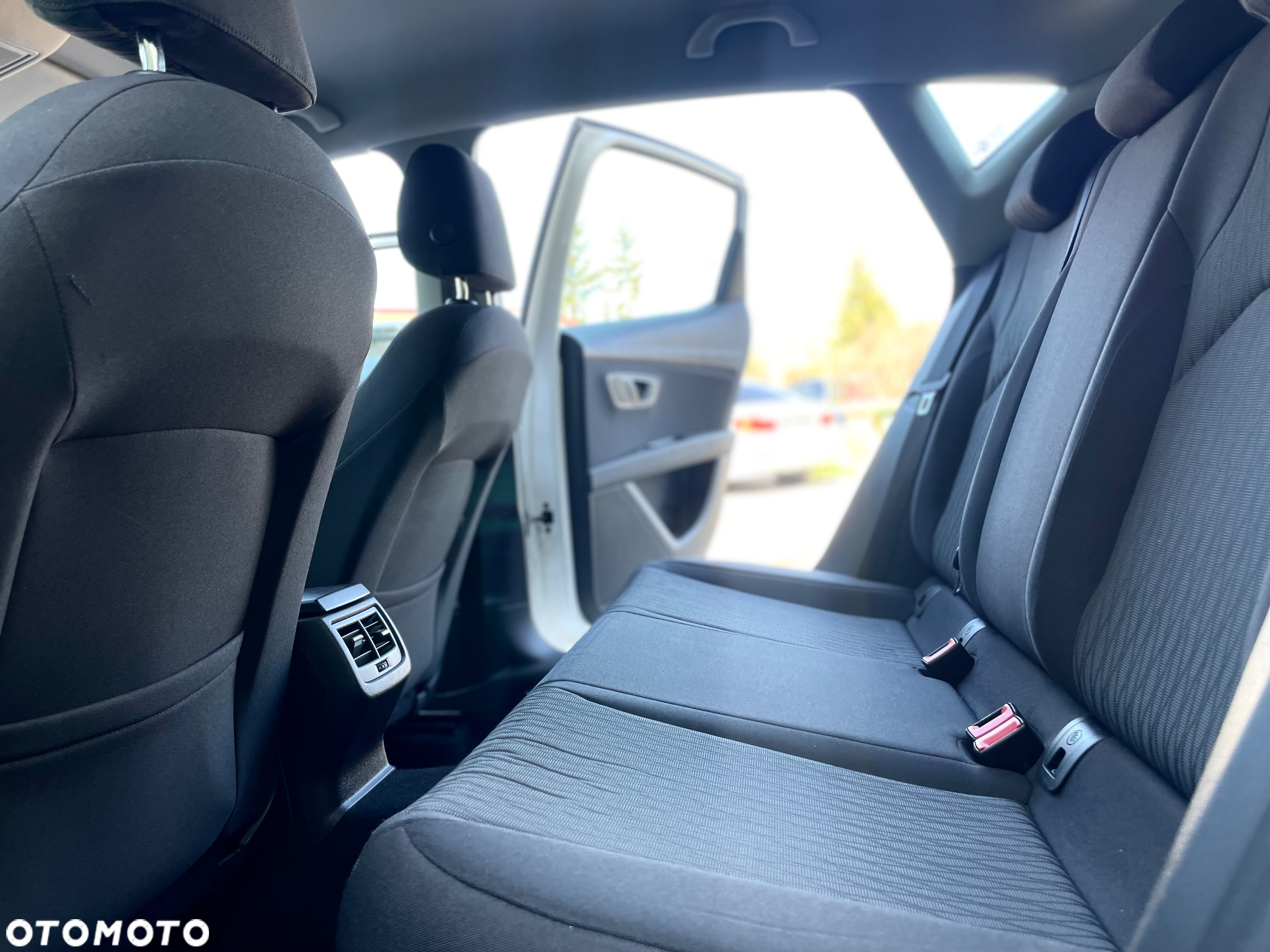 Seat Leon ST 1.6 TDI CONNECT - 12
