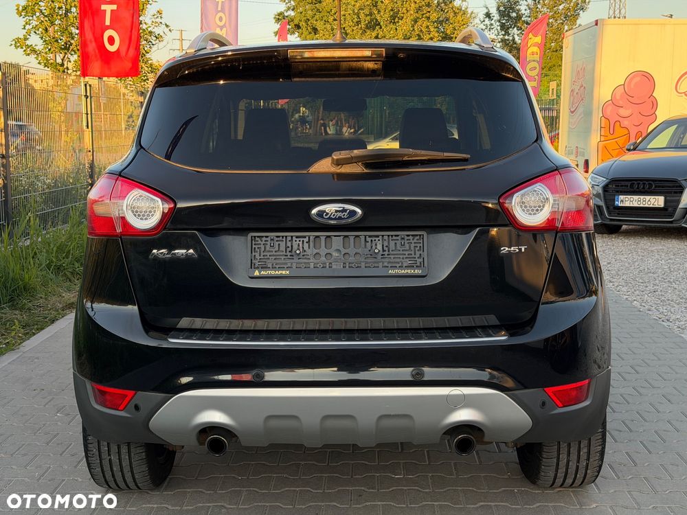 Ford Kuga 2.5 4x4 Titanium - 4