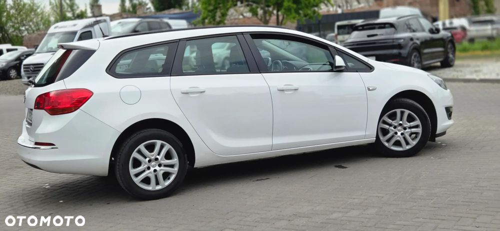 Opel Astra 1.6 Color Edition - 17
