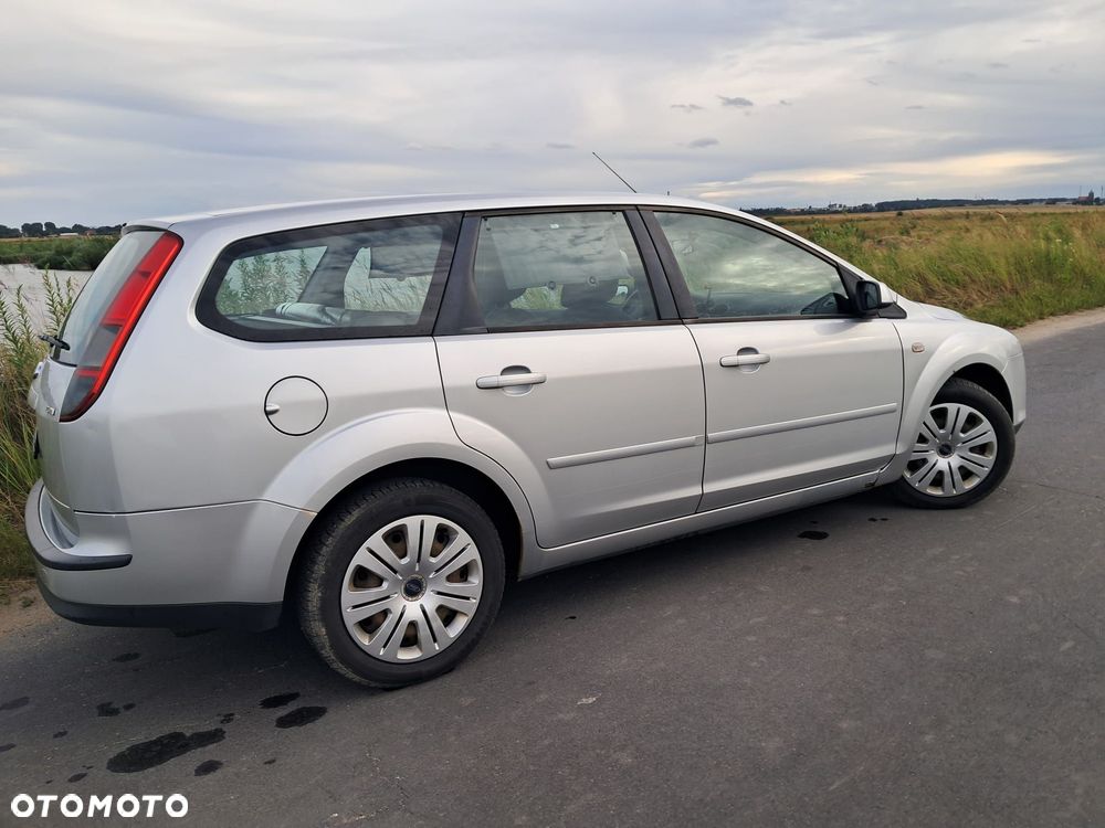 Ford Focus - 8