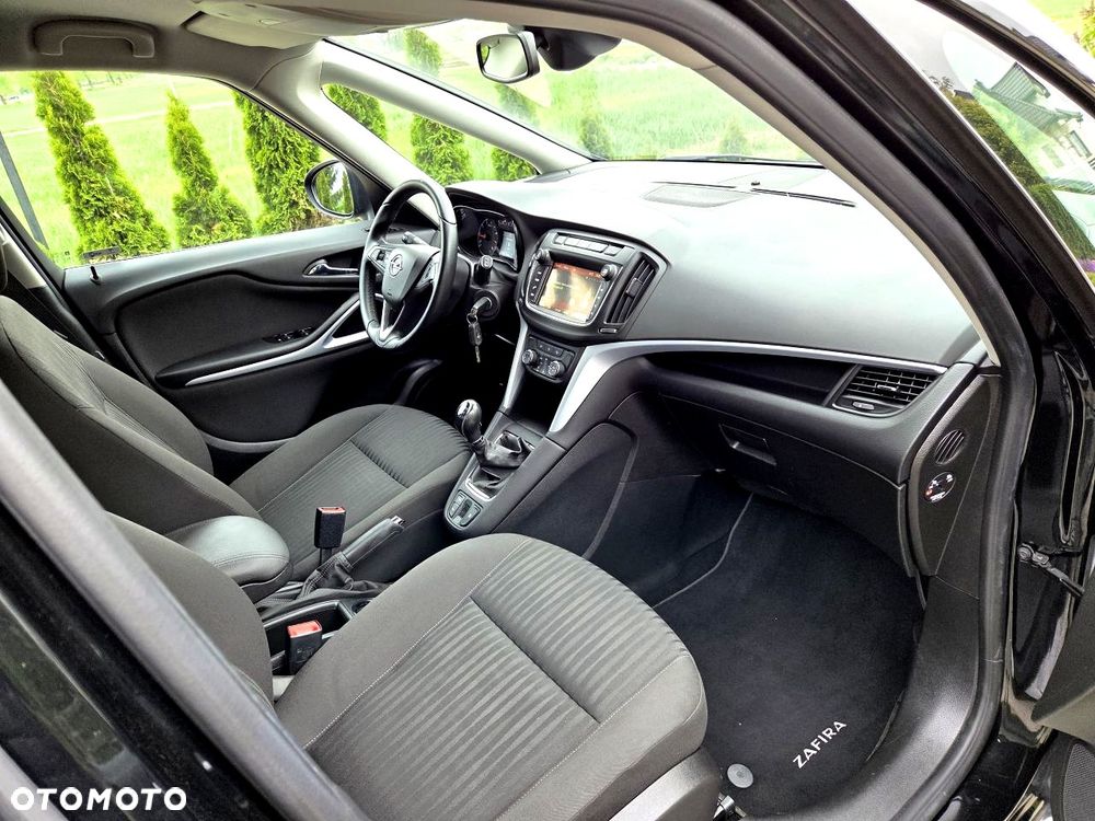 Opel Zafira - 18