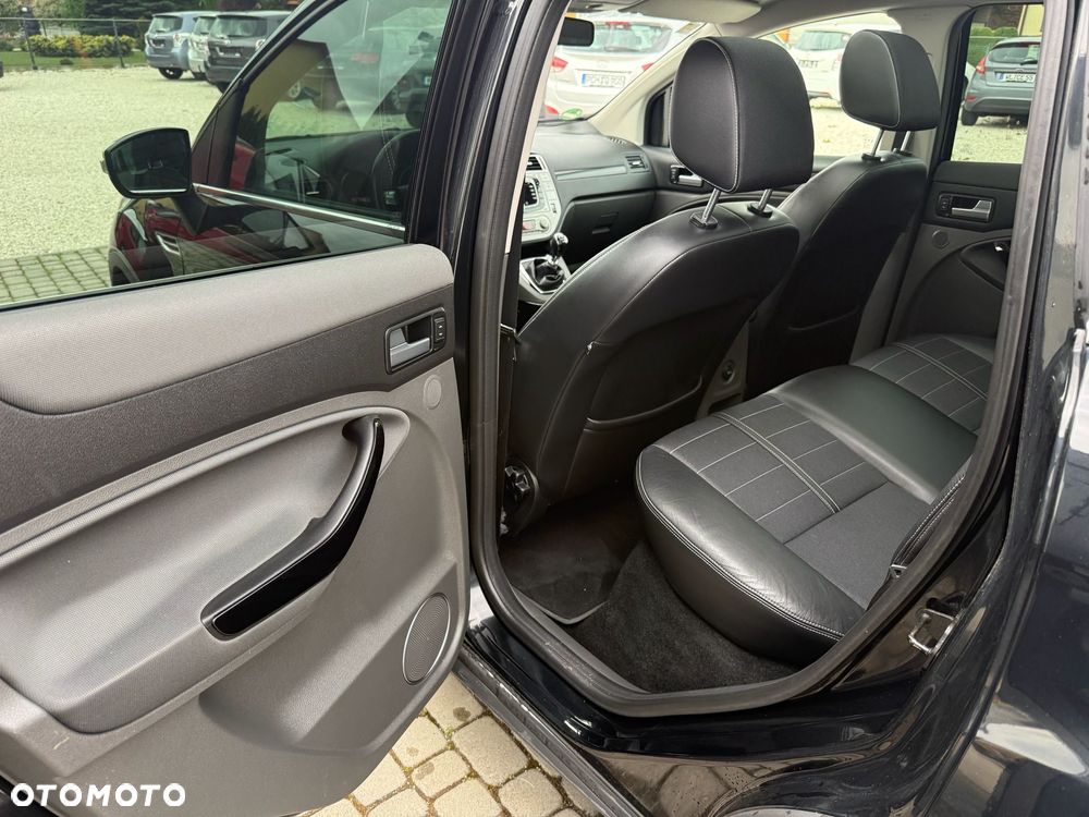 Ford Kuga 2.0 TDCi 4x4 Titanium - 15