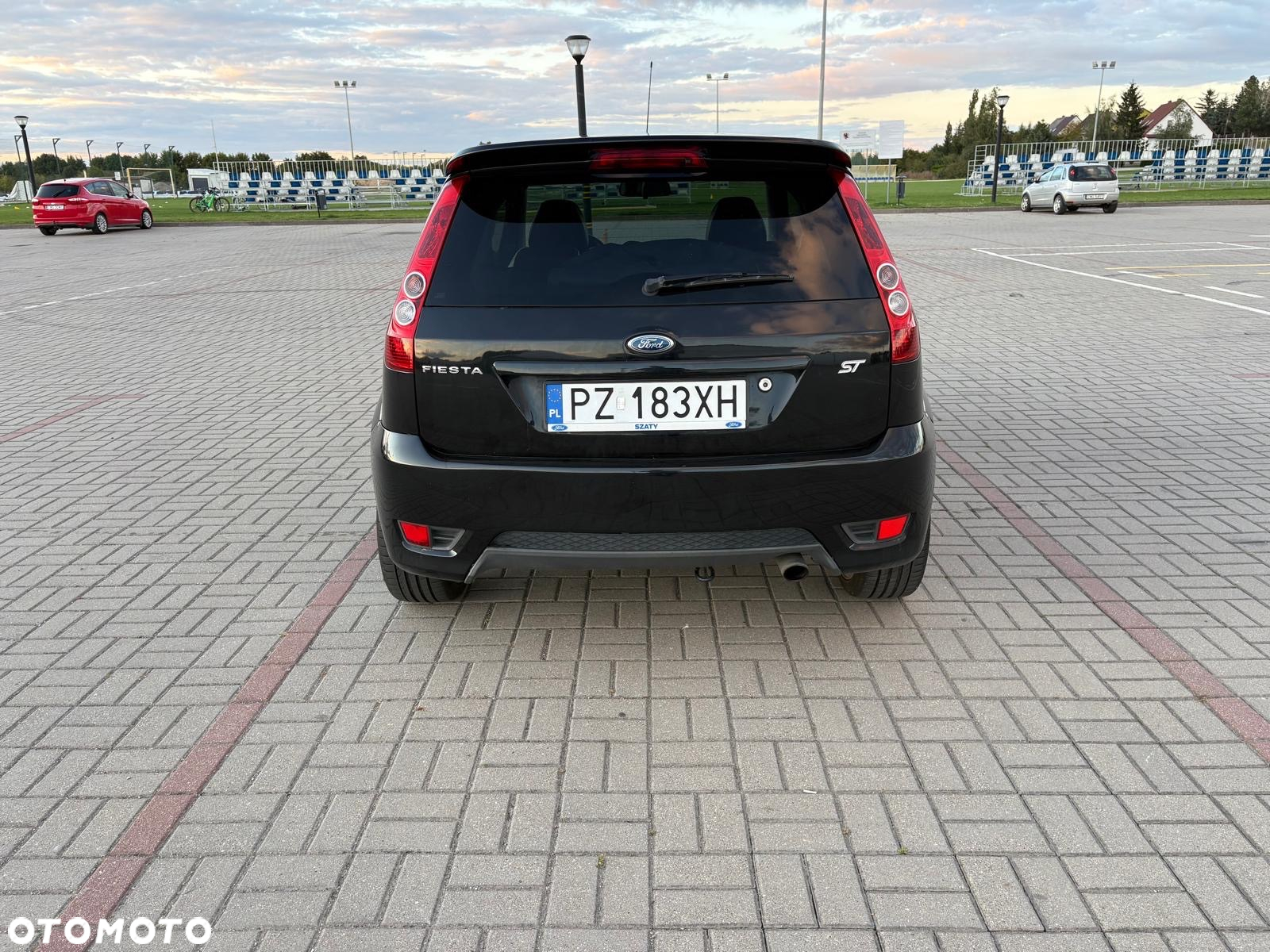 Ford Fiesta 2.0 ST - 9