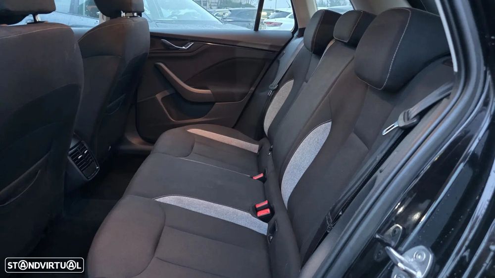 Skoda Kamiq 1.0 TSI Style DSG - 32