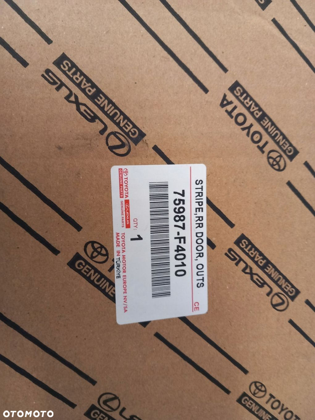 TAŚMA ZACIEMNIAJĄCA DRZWI TYLNE PRAWE TOYOTA C-HR 18-22 OE 75987-F4010 - 2