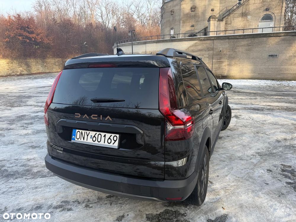 Dacia Jogger 1.6 Full Hybrid 140 Expression MMT - 11