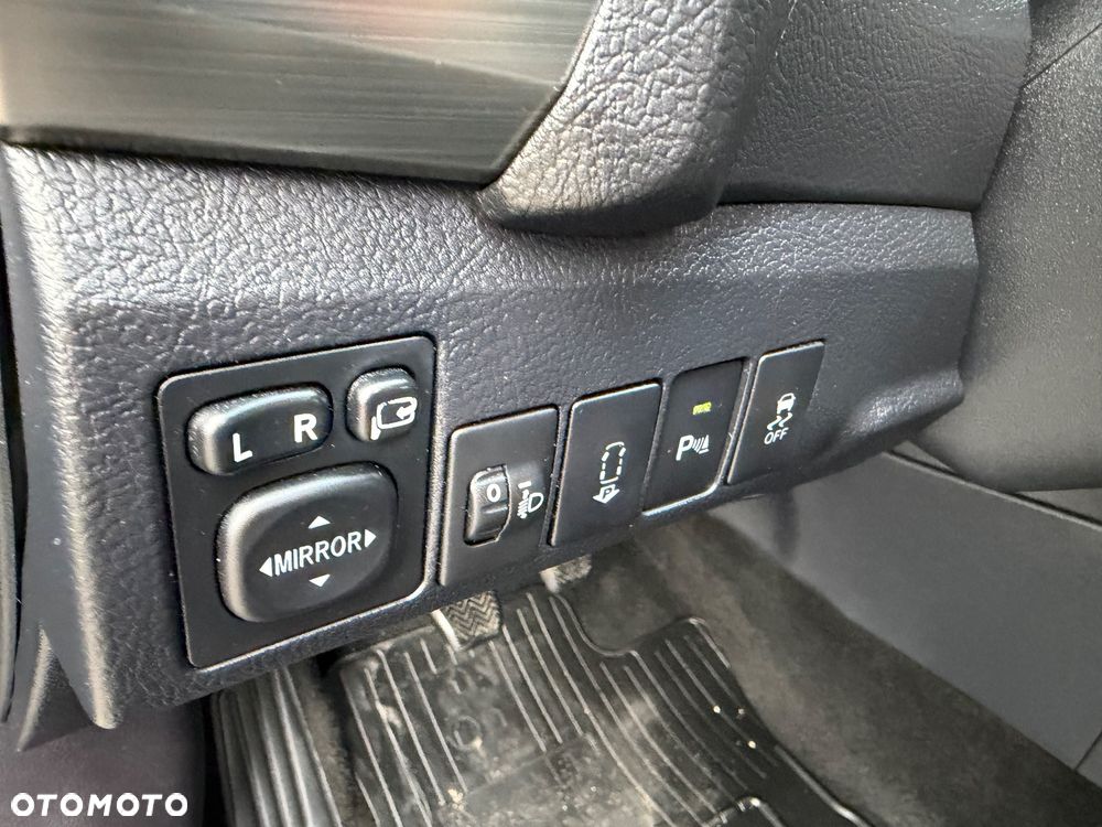 Toyota Auris 2.0 D-4D Edition - 18