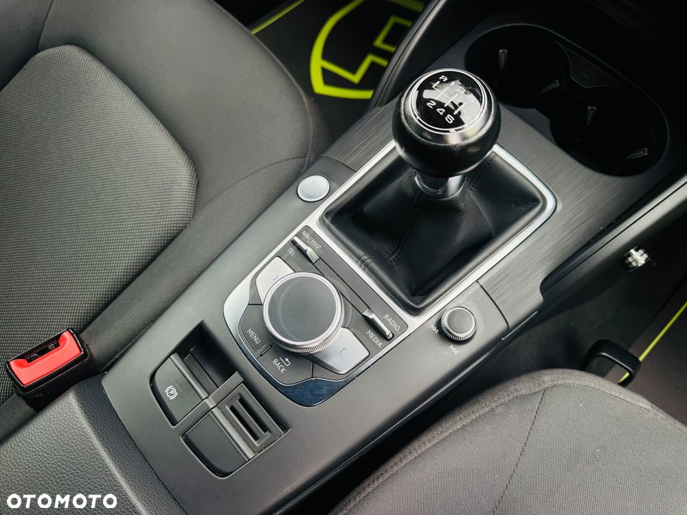 Audi A3 Sportback 30 TDI Edition One - 39