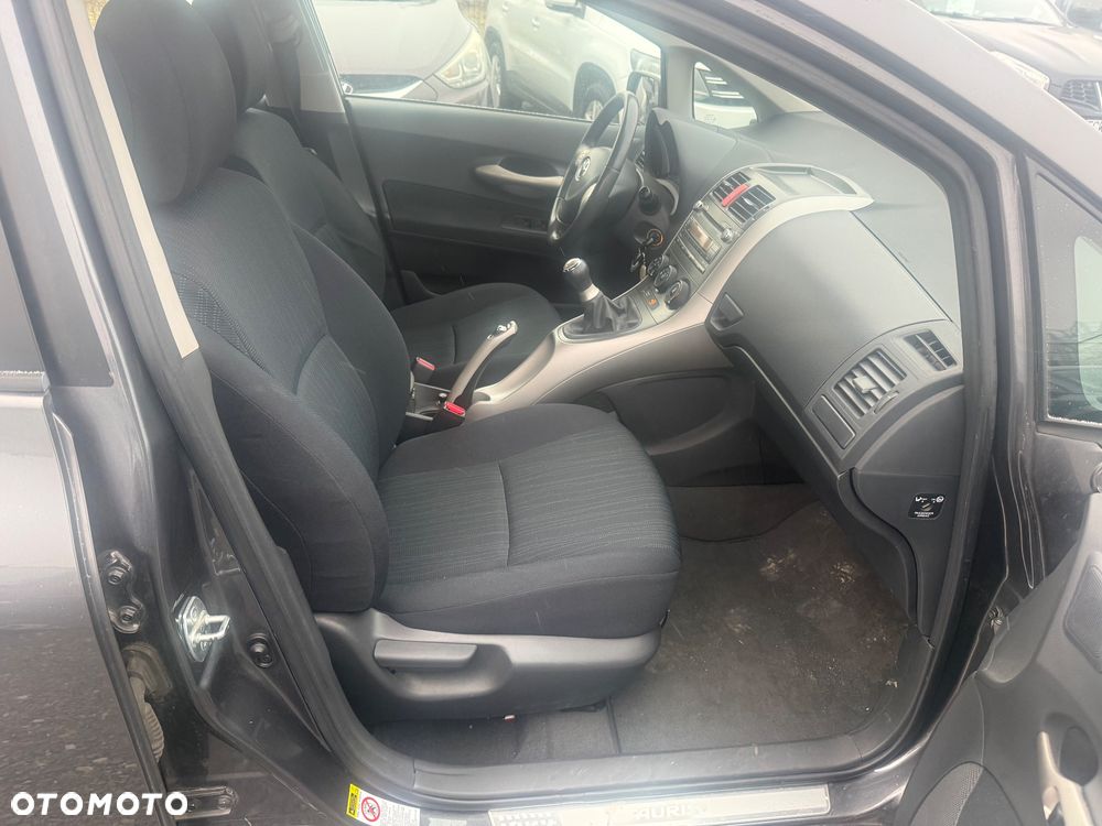 Toyota Auris 1.4 VVT-i Sol - 9