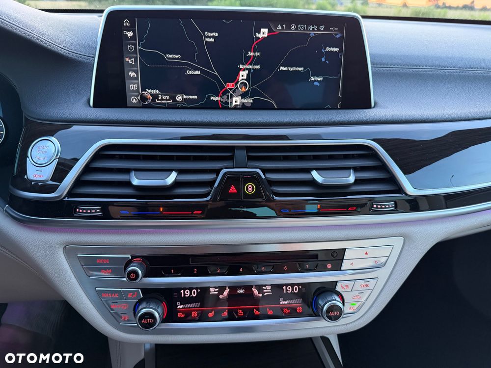 BMW Seria 7 740d xDrive - 18