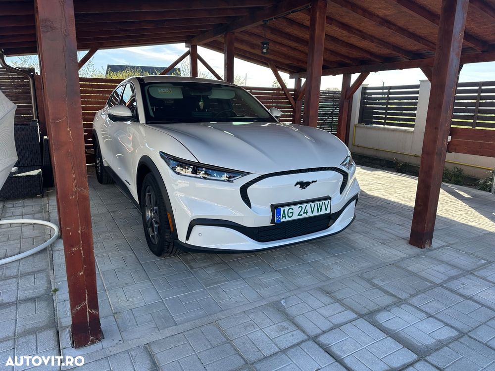 Ford Mustang Mach-E Standard - 38