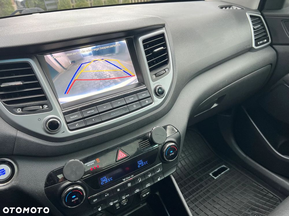 Hyundai Tucson 1.7 CRDI BlueDrive Style 2WD - 15