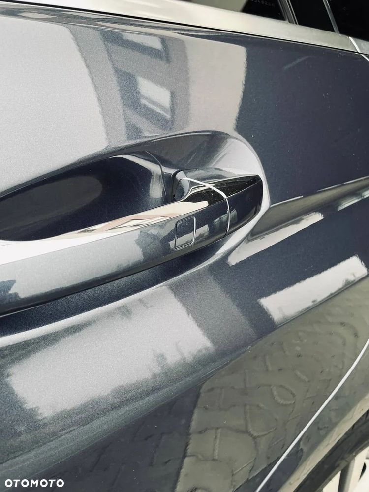 Mercedes-Benz Klasa E - 33