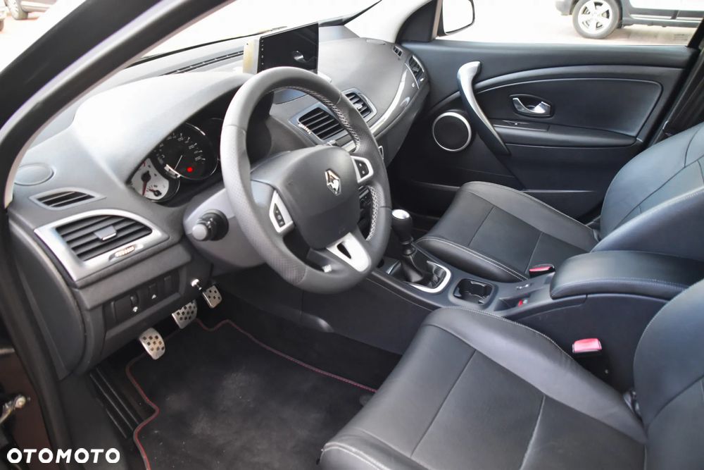 Renault Megane TCe 180 GT - 7