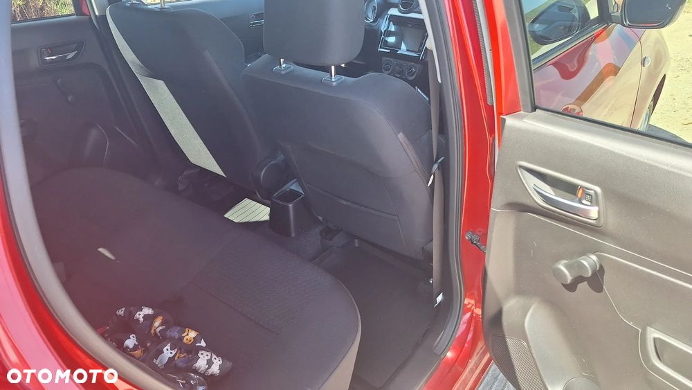Suzuki Swift 1.2 Dualjet SHVS Premium Plus CVT - 11